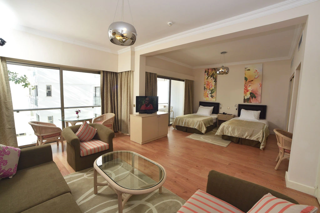 Jasmine Court Hotel - 5