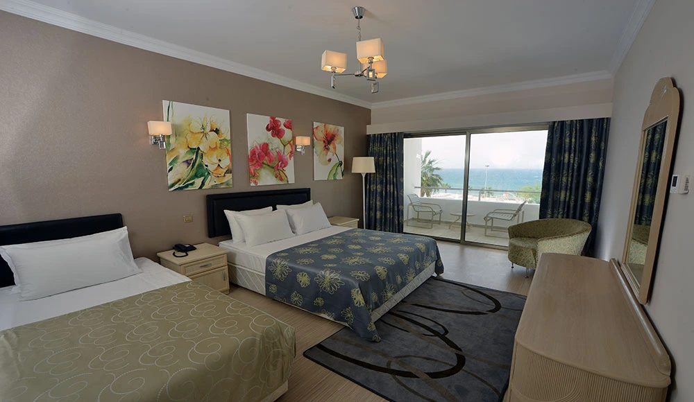 Jasmine Court Hotel - 3