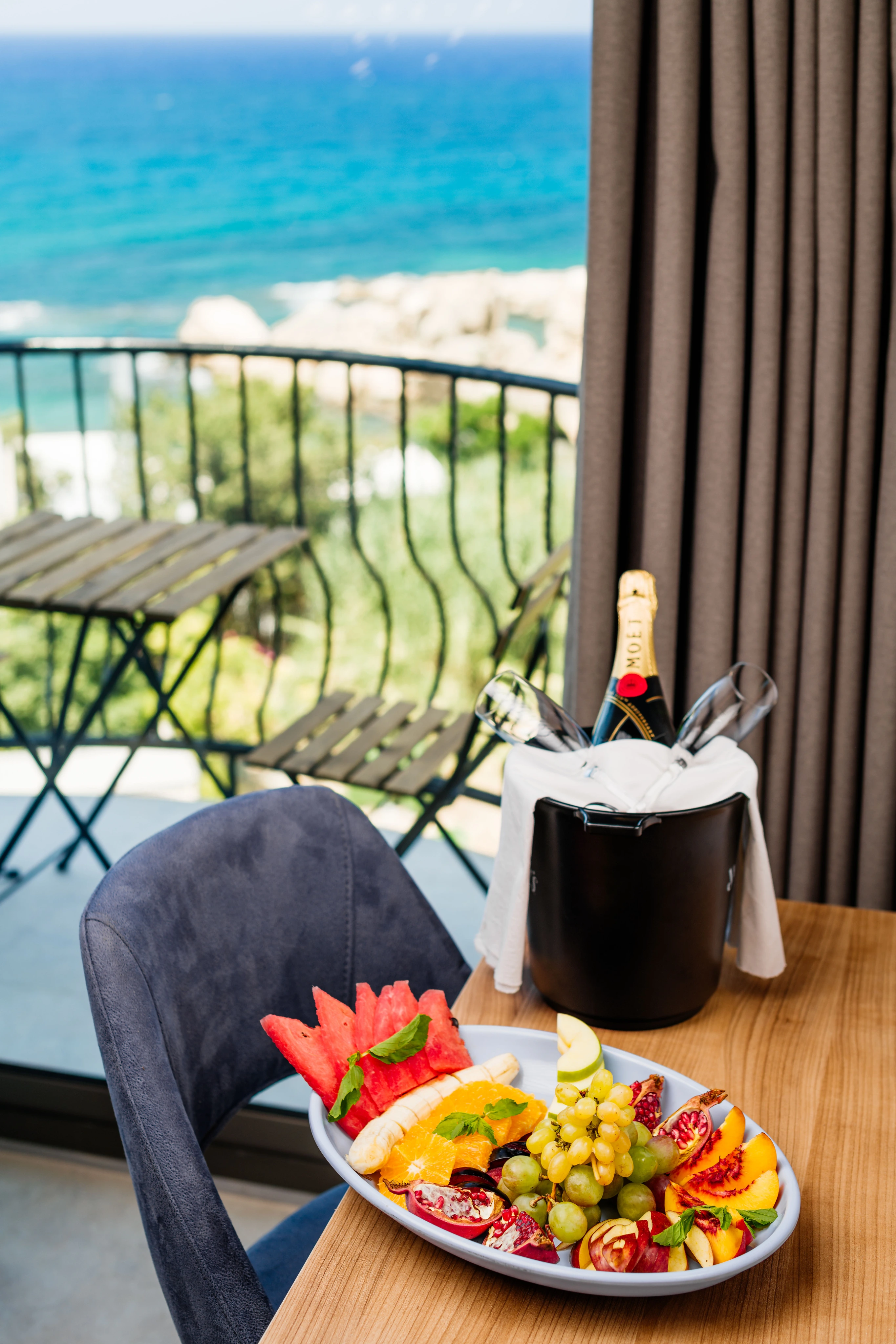 Olivia Palm Hotel - 1
